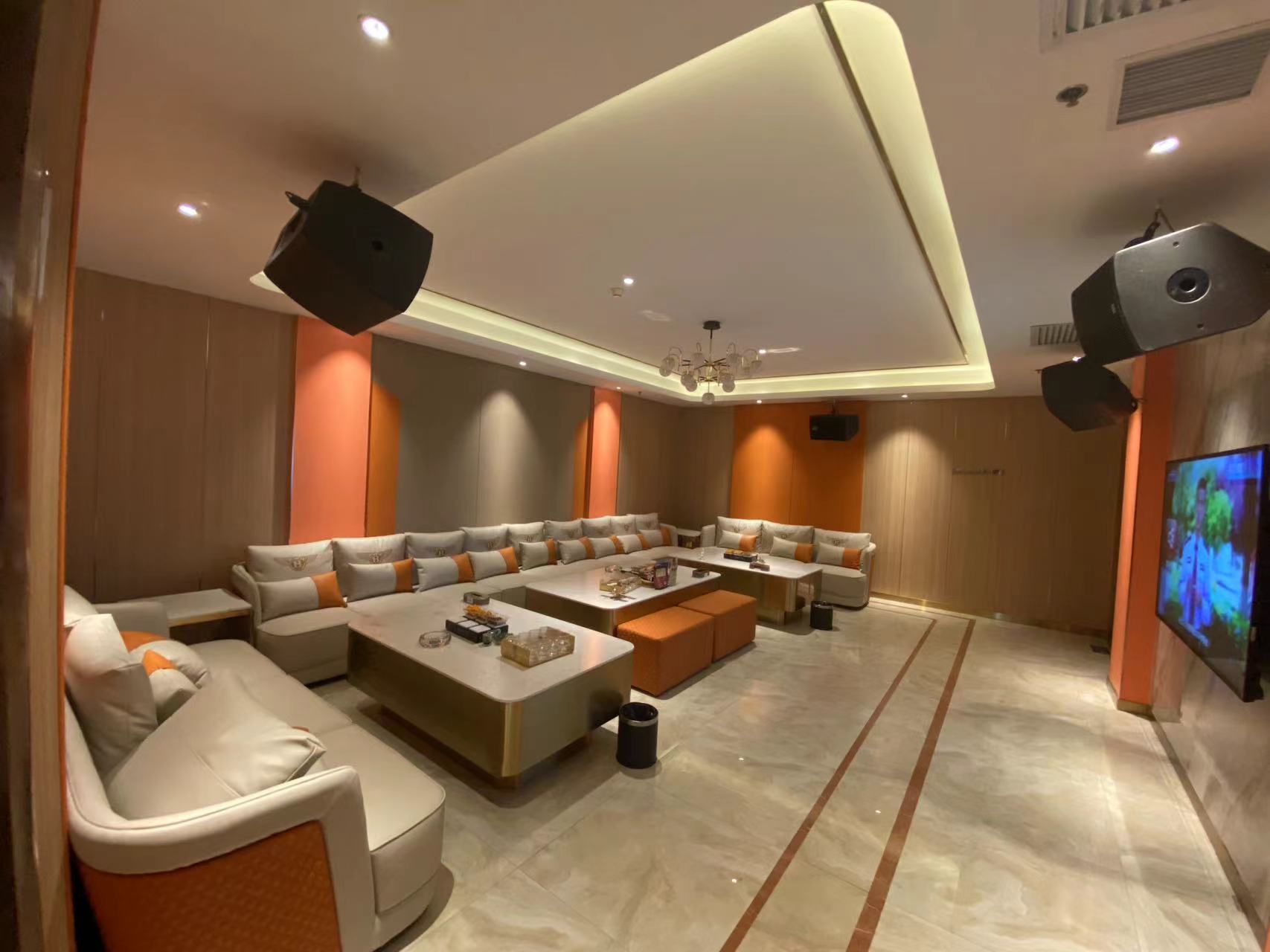 1724505365159264.jpg 5d77595311e841608ec00dfae6852fff_.jpg